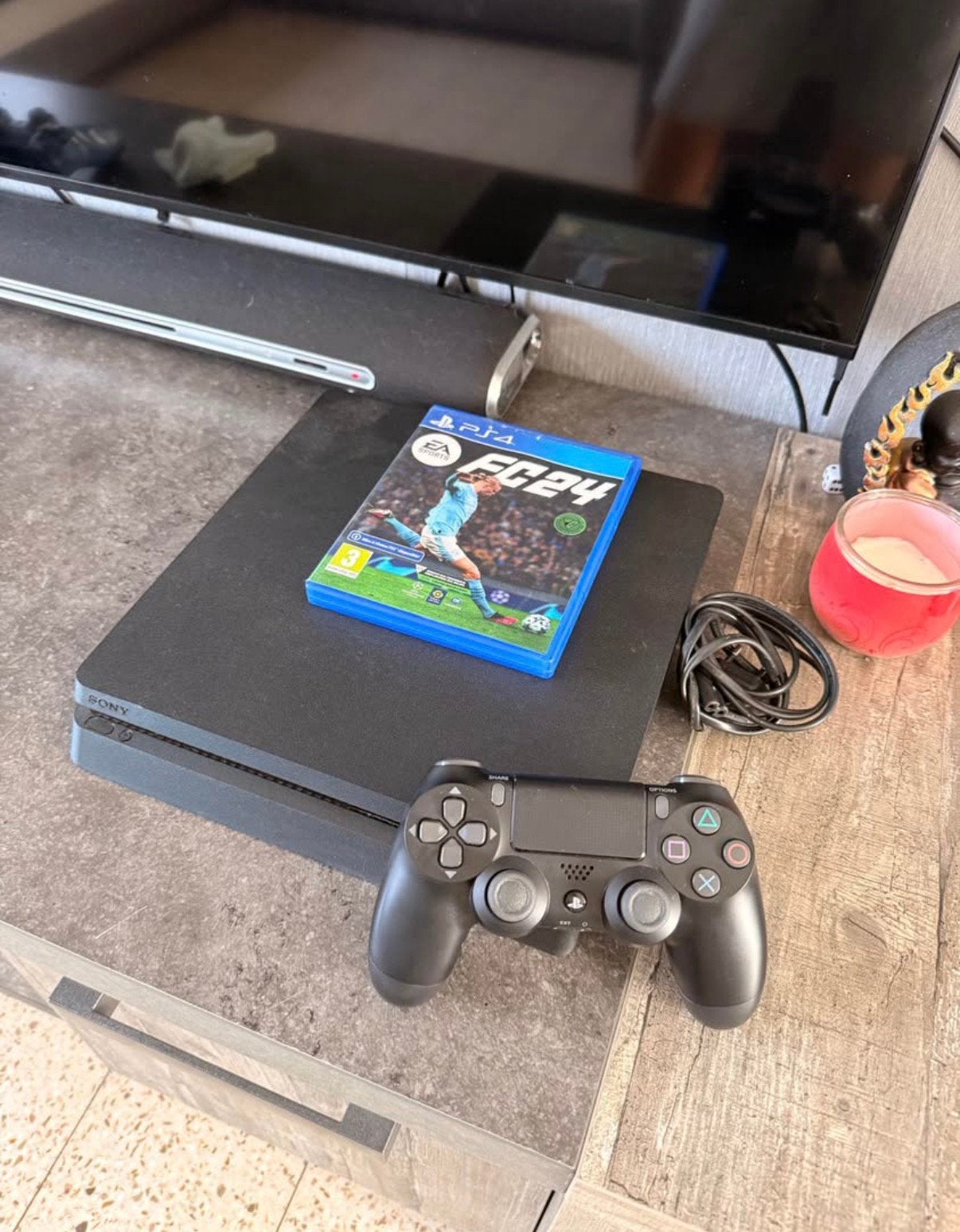 PS4 Slim + Manette + EA Sports FC 24, Enlèvement ou Envoi, Comme neuf, Slim