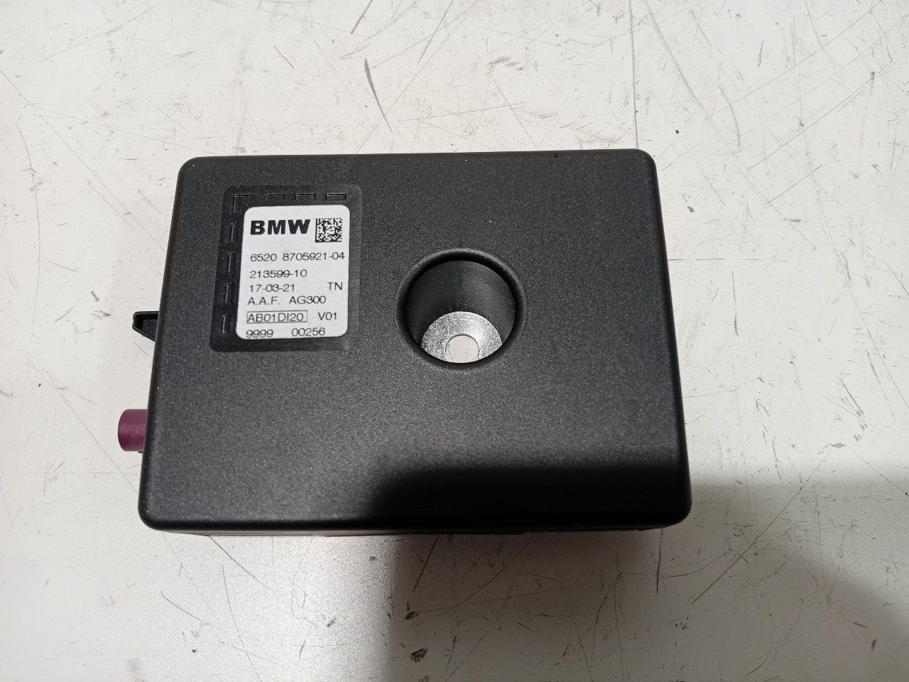 Antenne versterker BMW 2 serie, Enlèvement ou Envoi, Van der Ven Autorecycling B.V., Onderdelen@venauto.nl, Ettenseweg 76, 4706 PB Roosendaal, The Netherlands