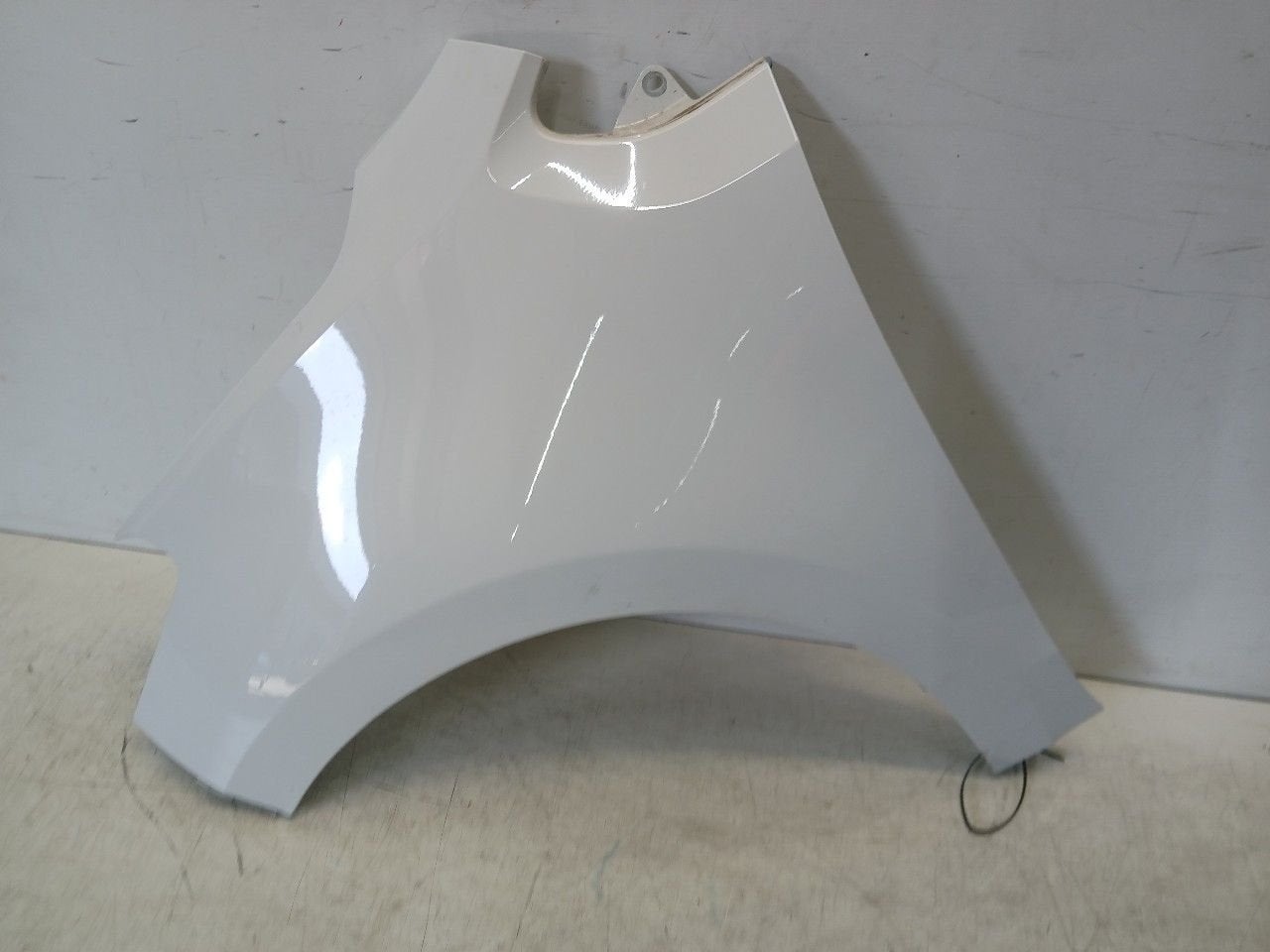 Spatbord links voor Volkswagen Up, Onderdelen@venauto.nl, Van der Ven Autorecycling B.V., Gebruikt, Ettenseweg 76, 4706 PB Roosendaal, The Netherlands
