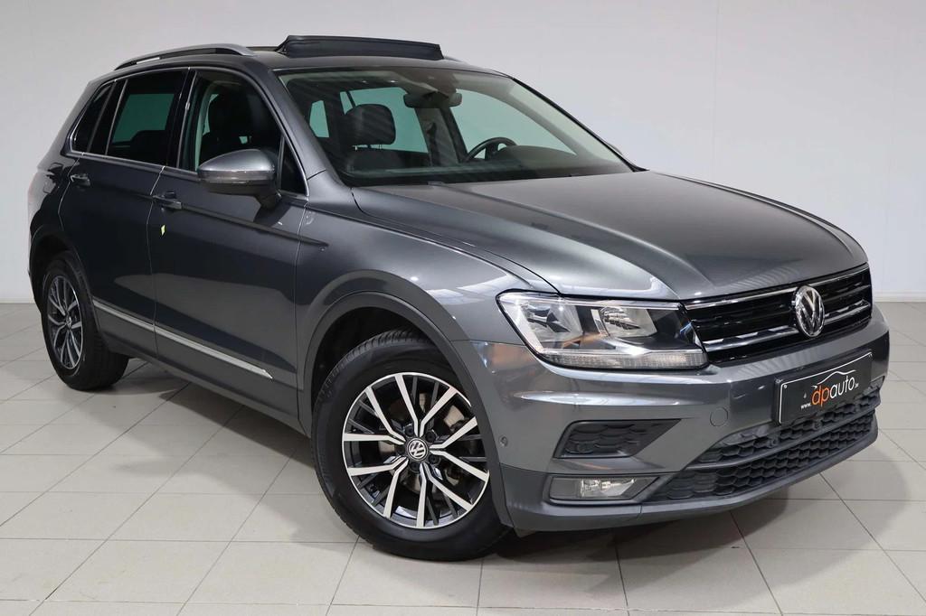 Volkswagen Tiguan Tiguan 1.4 TSI ACT Highline BMT DSG, Auto's, Automaat, Gebruikt, 4 cilinders, Zwart