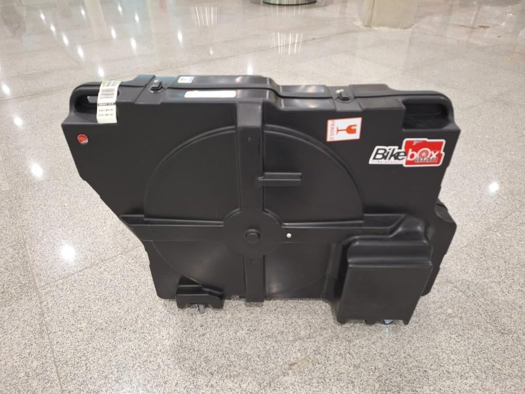 Te huur: Bike Box Alan Triathlon Aero Easyfit Bikebox, Vélos & Vélomoteurs, Accessoires vélo | Porte-bagages, Comme neuf, Enlèvement