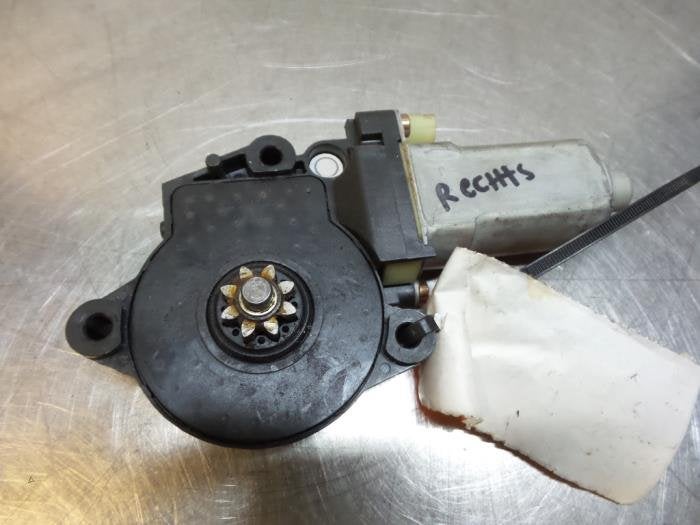 Moteur de vitre portière d'un Kia Cerato (Cerato 04-), Autos : Pièces & Accessoires, Kia, -, 3 mois de garantie, Utilisé