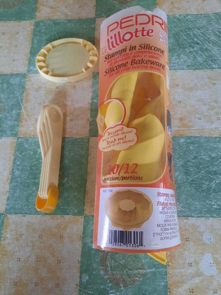 nieuwe siliconen bakvorm 10/12 porties, dia 27 cm, Enlèvement ou Envoi, Neuf, Gâteaux et Tartes, Moule