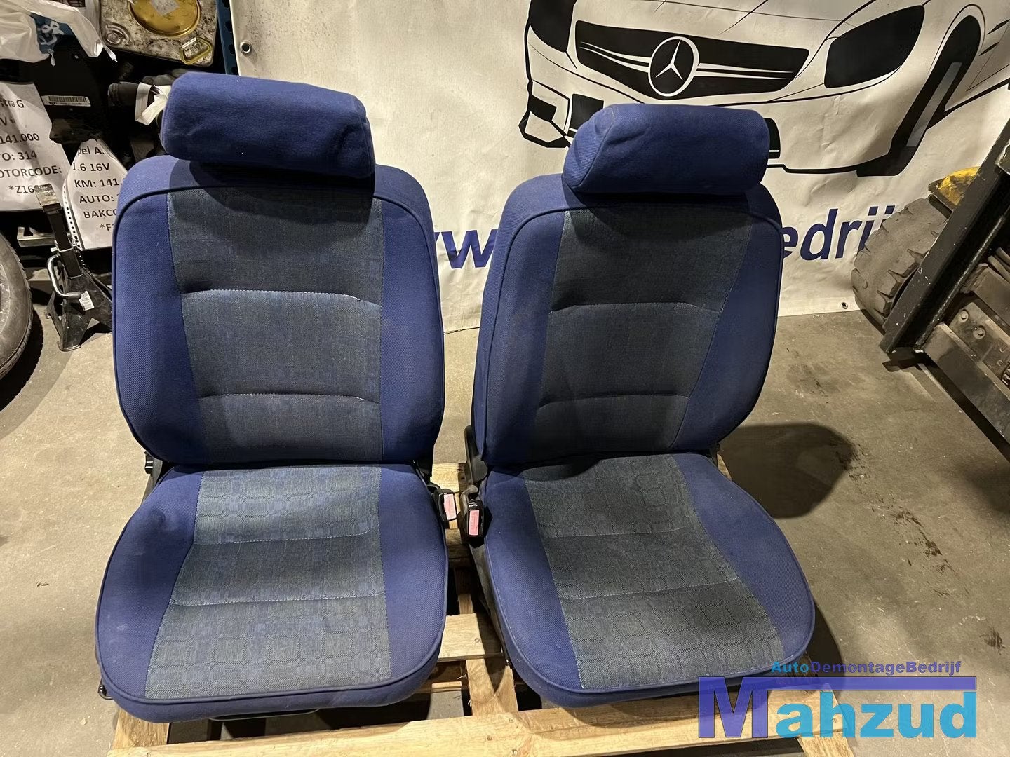 PEUGEOT 306 SW STATION Blauw stof interieur stoelen 1994-200, Auto-onderdelen, Taurusavenue 1
2132 LS  Hoofddorp, NL, Gebruikt