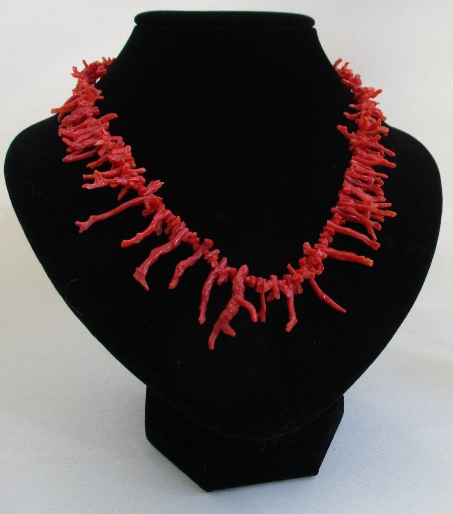 K8-D- Koraal Ketting- ROOD- Takjes- 48 cm., Envoi, Autres matériaux, Collier