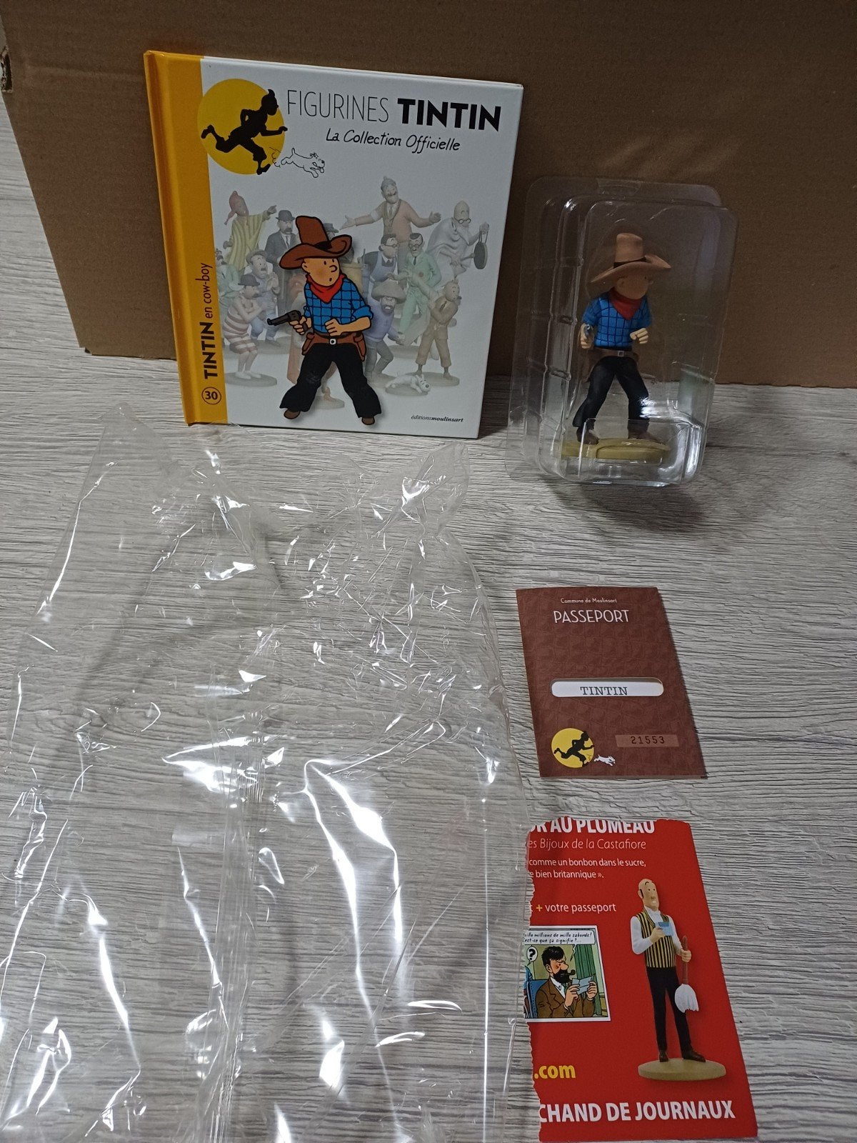 Figurine 30 Tintin Cow Boy, Collections, Enlèvement ou Envoi, Tintin, Comme neuf, Statue ou Figurine