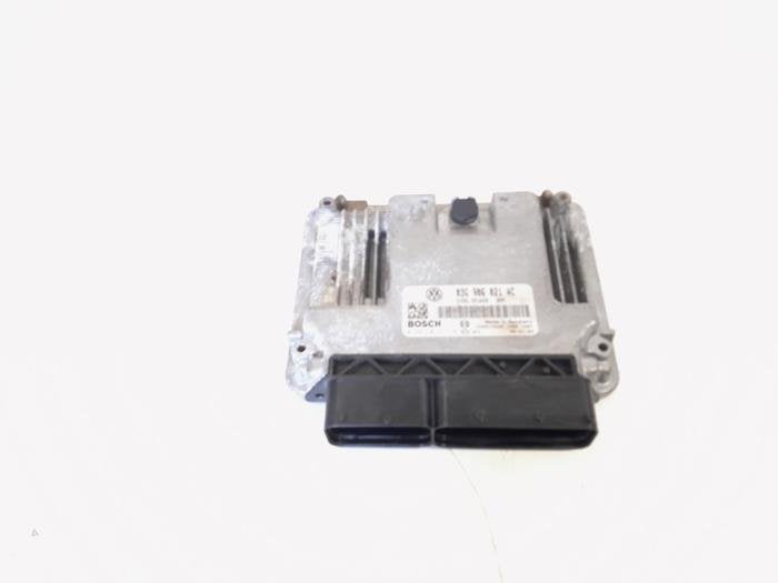Ordinateur gestion moteur d'un Volkswagen Passat, Autos : Pièces & Accessoires, Électronique & Câbles, Volkswagen, Utilisé, 3 mois de garantie