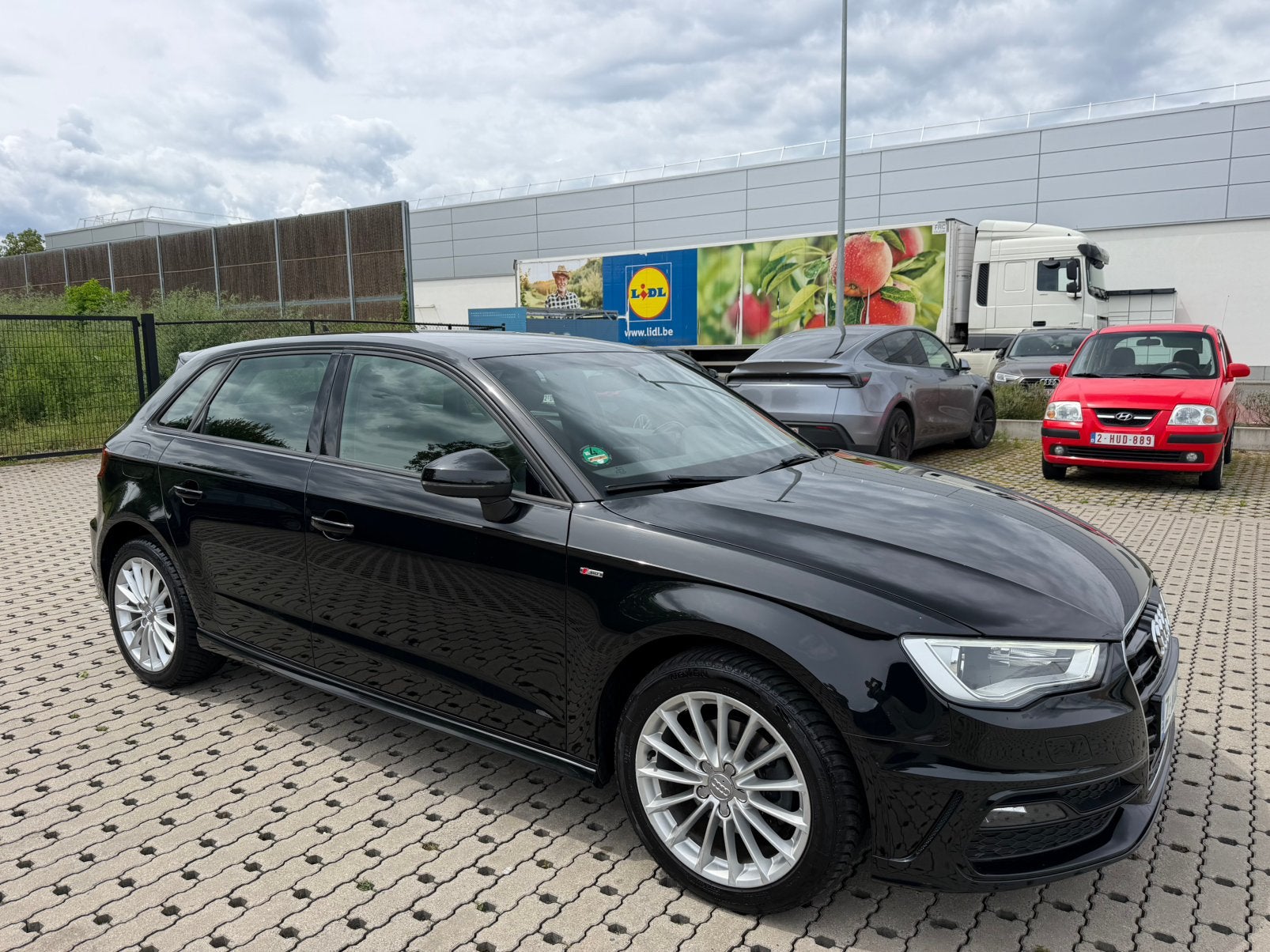 Audi a3 1.6 tdi S linie jaar 12/2016, Auto's, Audi, Euro 6, Bedrijf, 5 deurs, Te koop