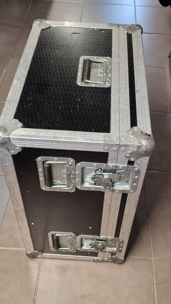 Flight case, Enlèvement, Flight case
