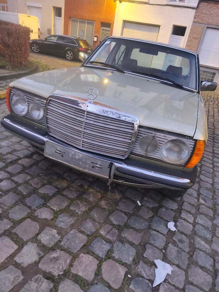 Mercedes Benz 300D automatische transmissie, Automaat, Beige, Particulier, Te koop