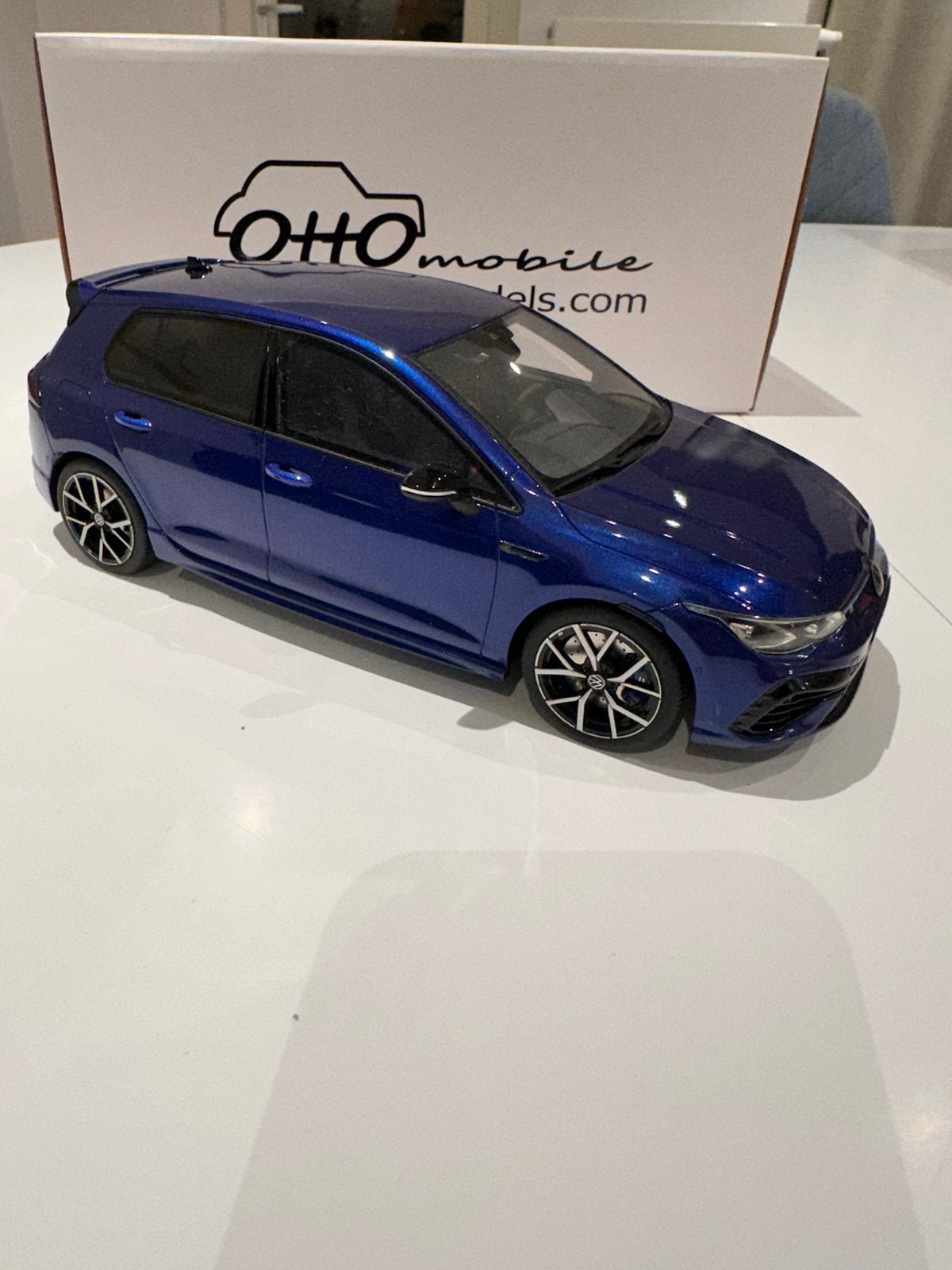 VW GOLF 8 R 1/18 Blue Lapiz Ottomobile nieuwstaat, Hobby en Vrije tijd, Ophalen of Verzenden, Nieuw, Auto, OttOMobile