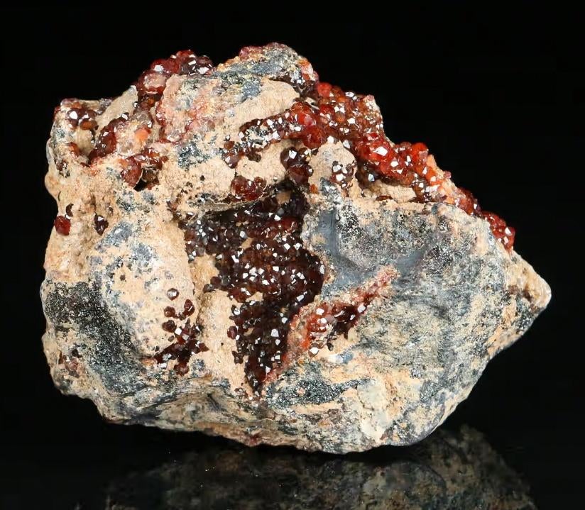 **TOP ANDRADIET kristallen uit de N'Chwaning II mijn., Ophalen of Verzenden, Mineraal