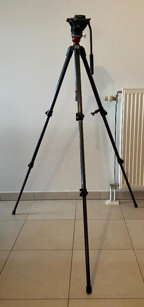 Trépied MANFROTTO avec tête vidéo, Avec rotule, 150 à 175 cm, Enlèvement, Utilisé