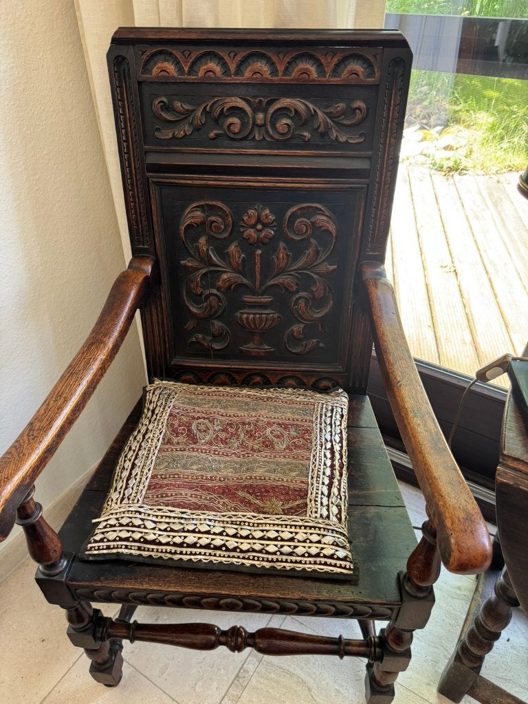 Antieke armstoel, Ophalen