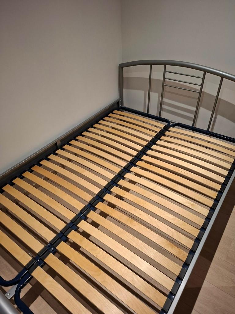 Lit  1m40, Maison & Meubles, Chambre à coucher | Lits, Enlèvement, Comme neuf, Deux personnes, 140 cm
