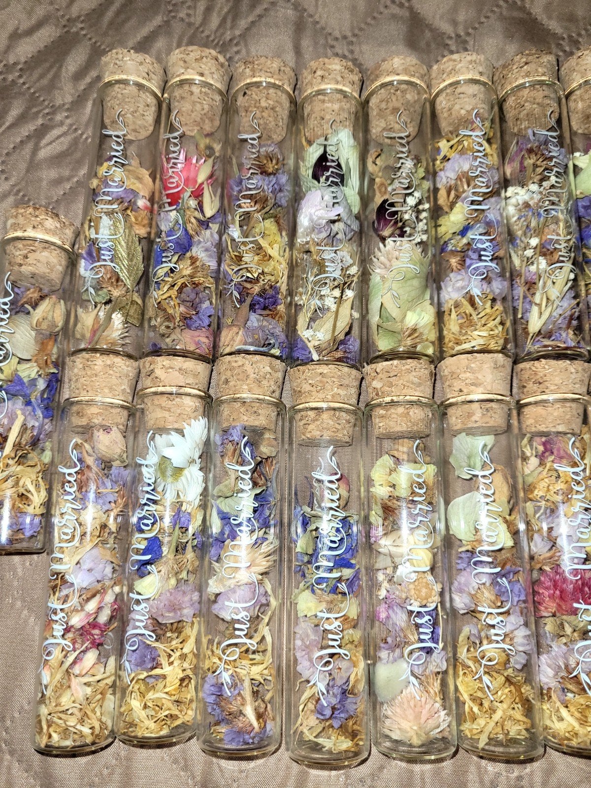 23 bouteilles en verre de Just Married aux fleurs séchées, Enlèvement ou Envoi