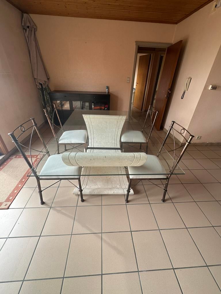 Tafel met stoelen, Tuin en Terras, Ophalen, Zo goed als nieuw