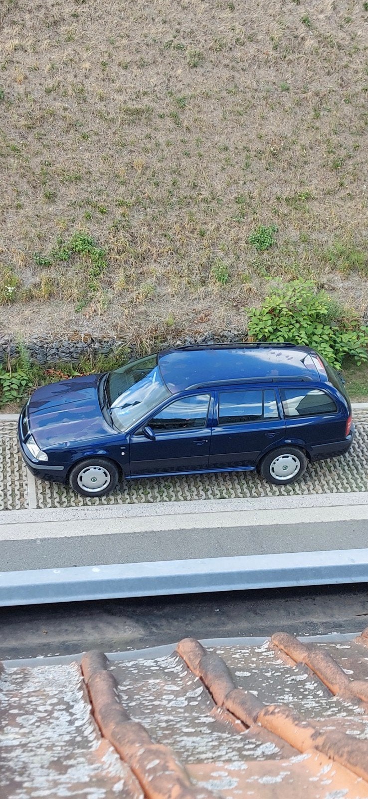 Skoda Octavia 2002 1U, Auto's, Skoda, Stof, Blauw, Particulier, Onderhoudsboekje