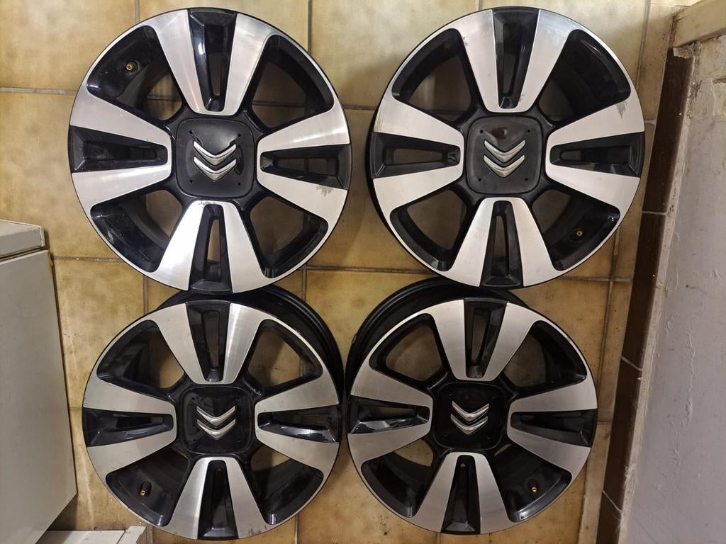 Set van 4 originele 16 inch Citroën C3 velgen, Ophalen