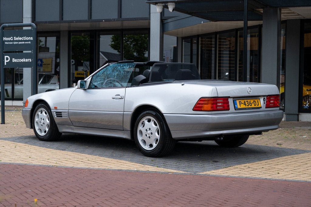 Mercedes-Benz SL-Klasse SL500 R129 V8 (automatique), Autos, Oldtimers & Ancêtres, Cuir, Argent ou Gris, Achat, Entreprise
