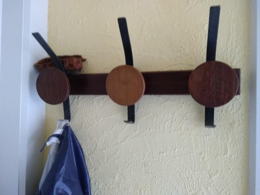 porte manteaux, Enlèvement
