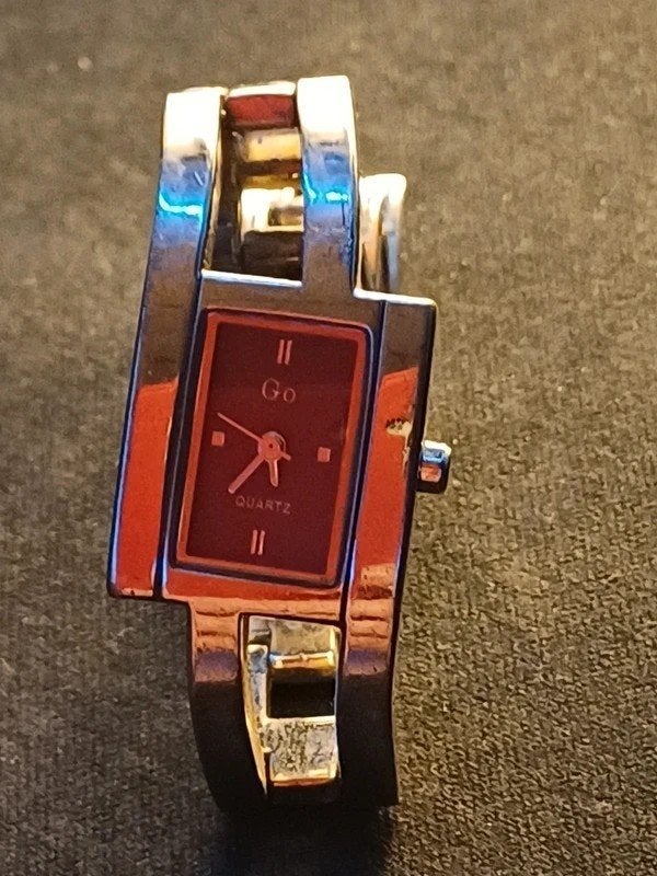 Montre femme acier Go Girl Only, Bijoux, Sacs & Beauté, Montres | Femmes, Montre-bracelet, Autres marques, Acier, Utilisé