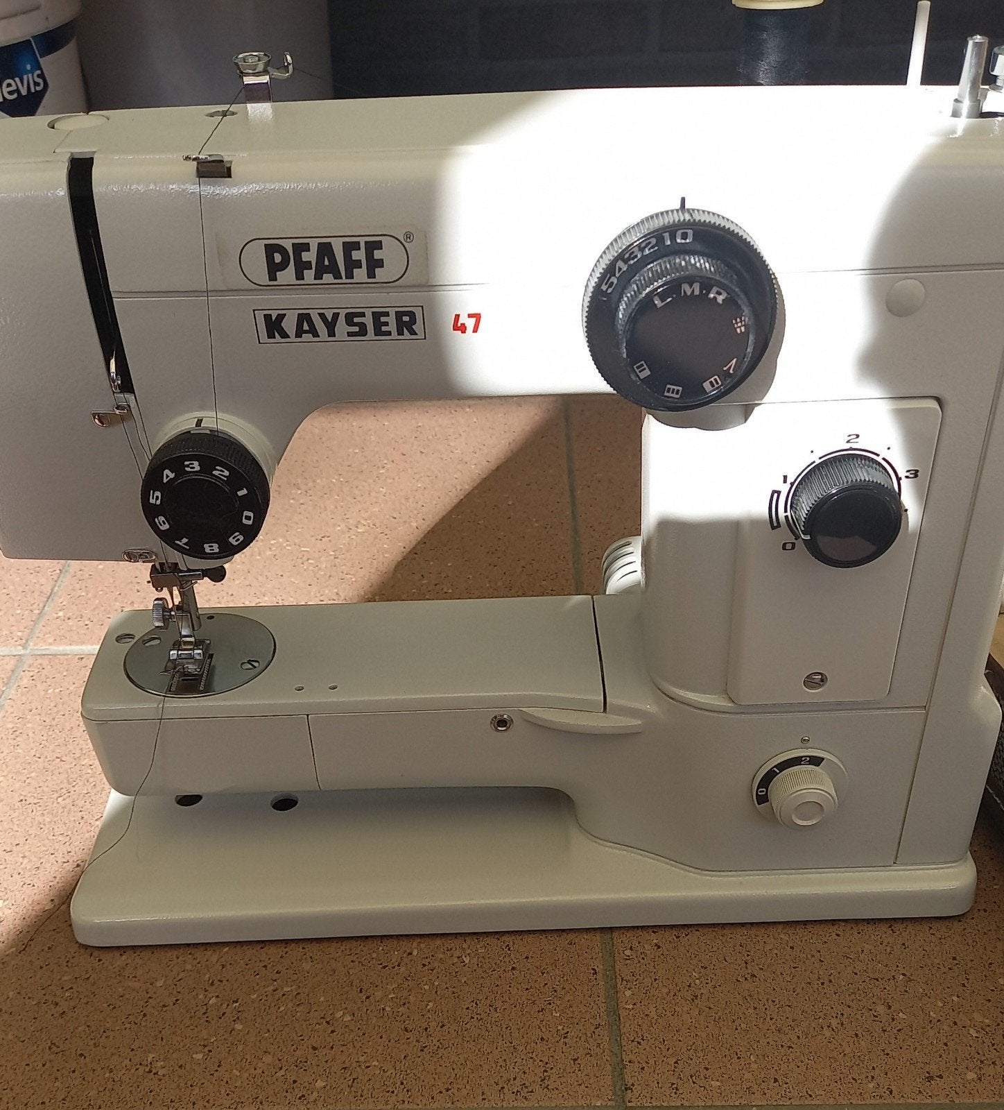 Oud degelijk Phaff naaimachine werkt nog heel goed!, Hobby en Vrije tijd, Ophalen, Gebruikt, Naaimachine, Pfaff