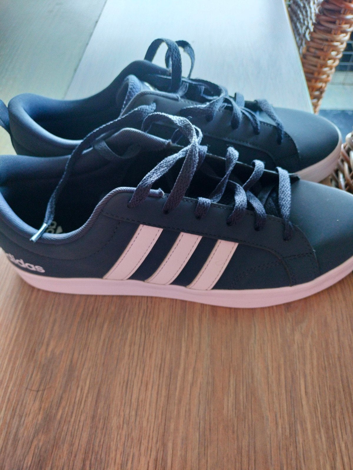 Nieuw Adidas heren maat 42, Ophalen