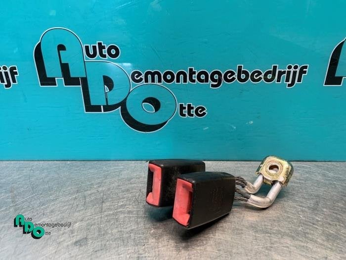 Insertion ceinture de sécurité arrière gauche d'un Volksw, Autos : Pièces & Accessoires, Volkswagen, -, 3 mois de garantie, Utilisé