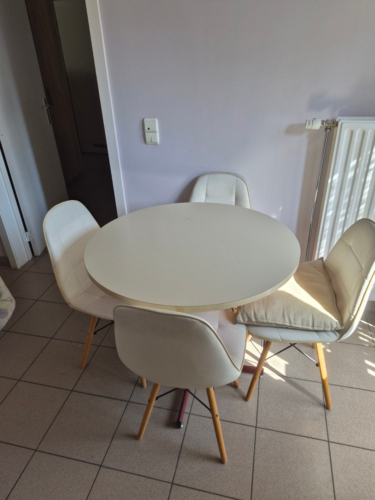 Ronde keukentafel met 4 stoelen, Ophalen