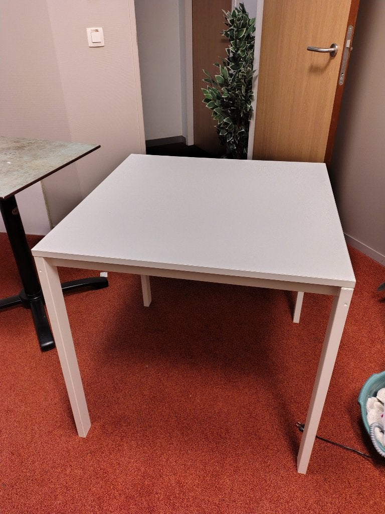 Stevige Witte Tafels 100x100 cm, Ophalen, Gebruikt, Meubilair