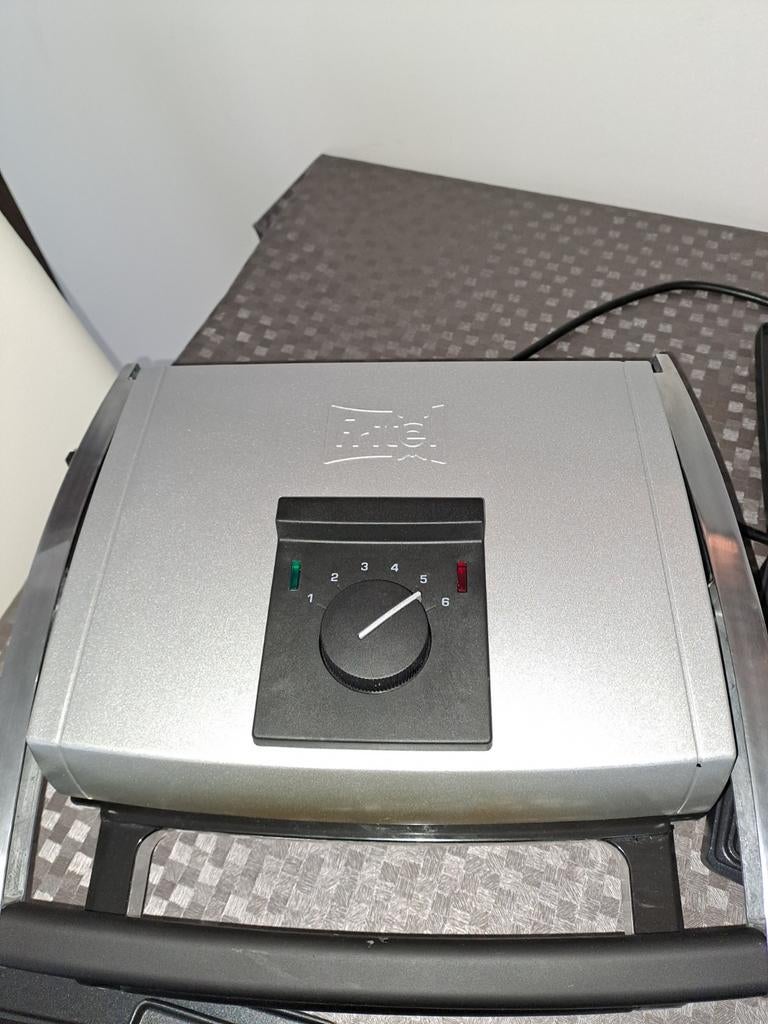 Wafelijzer/grill, Ophalen, Uitneembare platen, Zo goed als nieuw