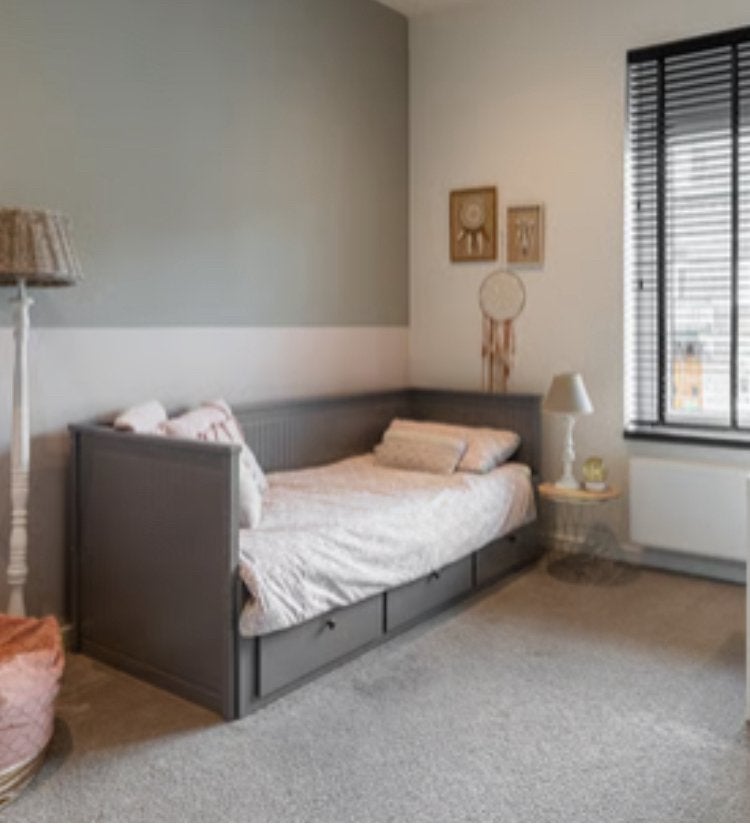 Grijs (uitschuifbaar) bed IKEA hemnes, Ophalen, Zo goed als nieuw