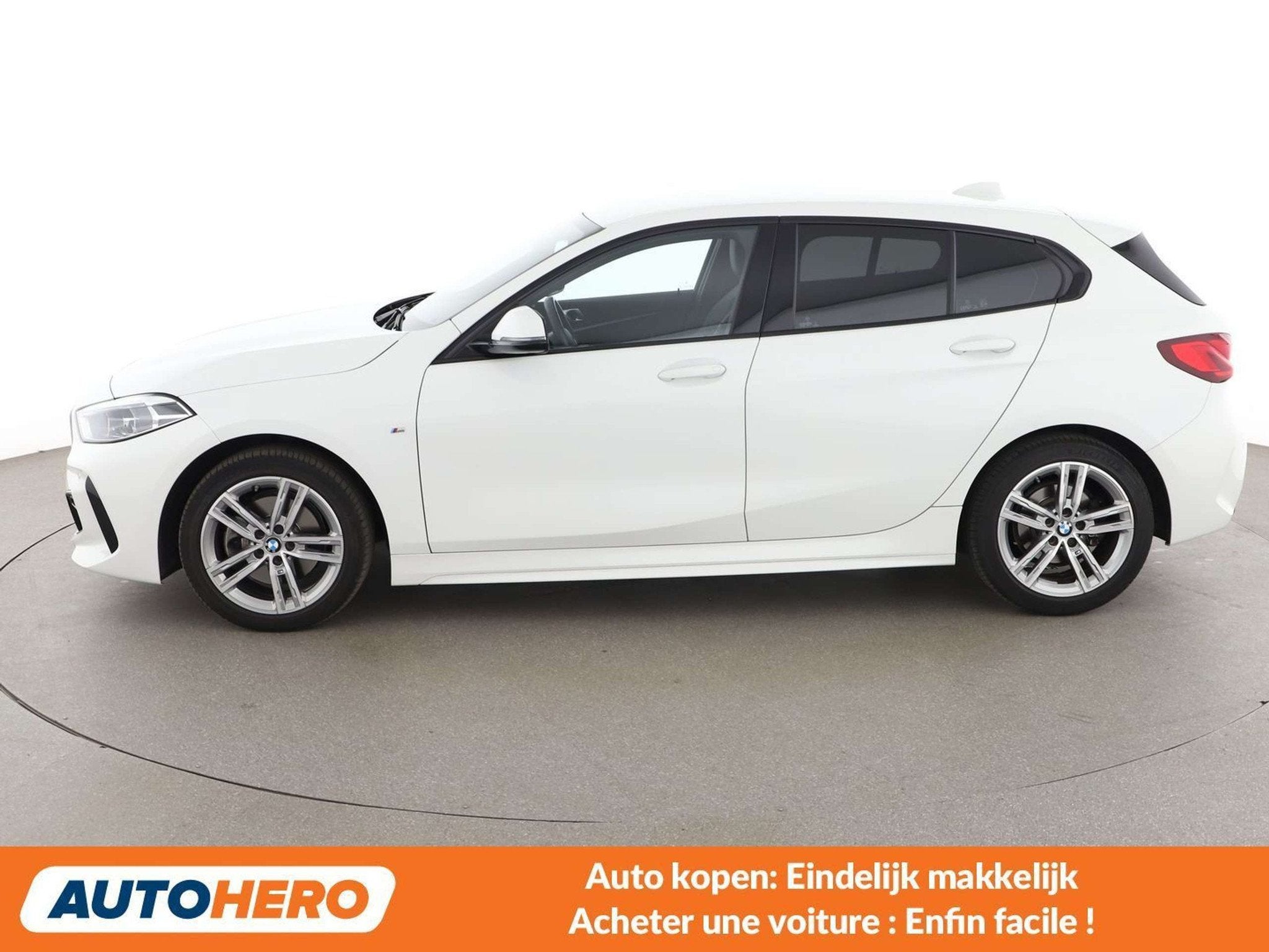 BMW 1 Serie 118 118i M Sport (année de construction 2024), Autos, BMW, 100 kW, Achat, Euro 6, 1395 kg