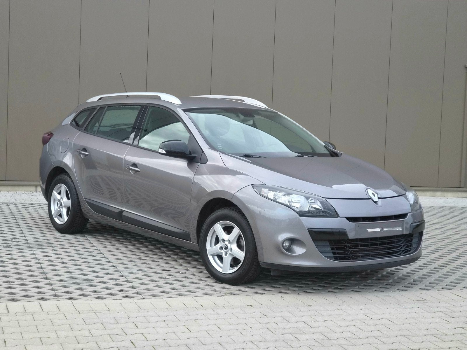 Renault Megan 2011 1.5 dci 90 CV/Bleutooth/avec contrôle, Autos, Ordinateur de bord, Euro 5, Achat, Entreprise