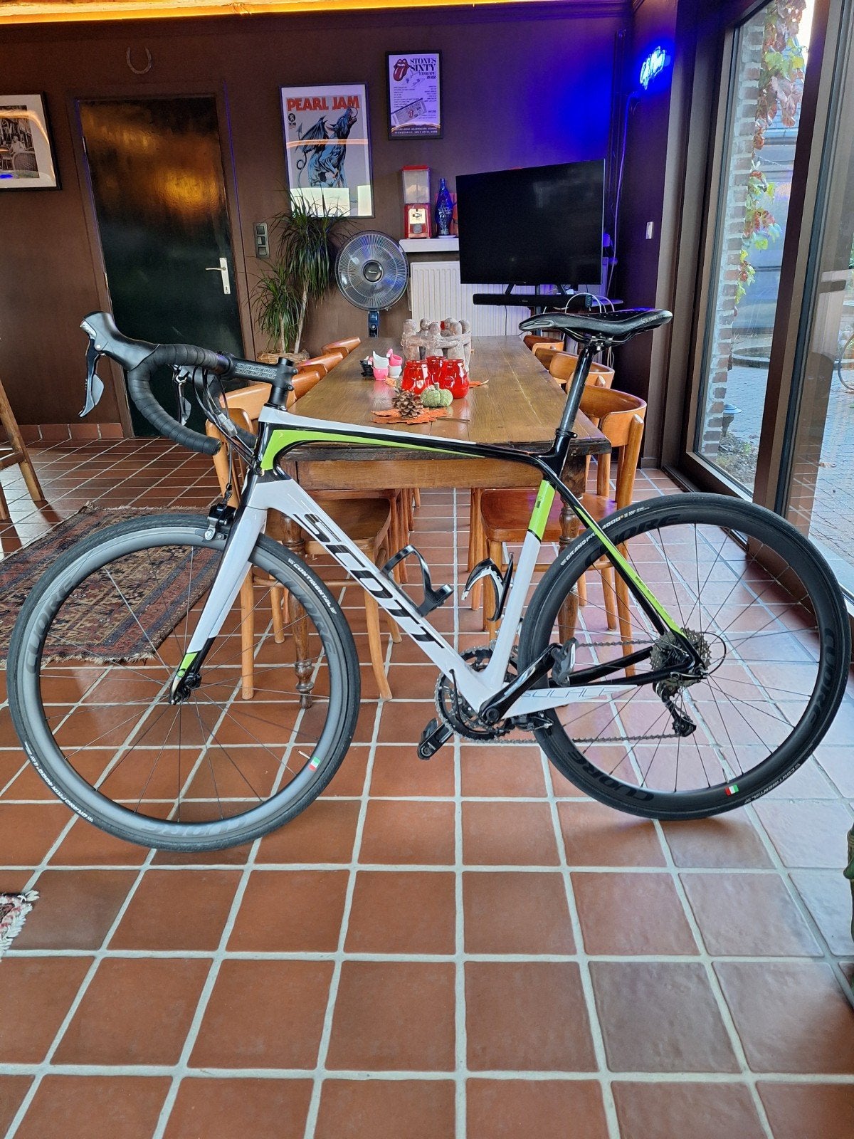 Bike Trainer + Vélo de route (56) avec roues en carbone, Vélos & Vélomoteurs, Frein sur jante, Enlèvement, 53 à 57 cm, Hommes