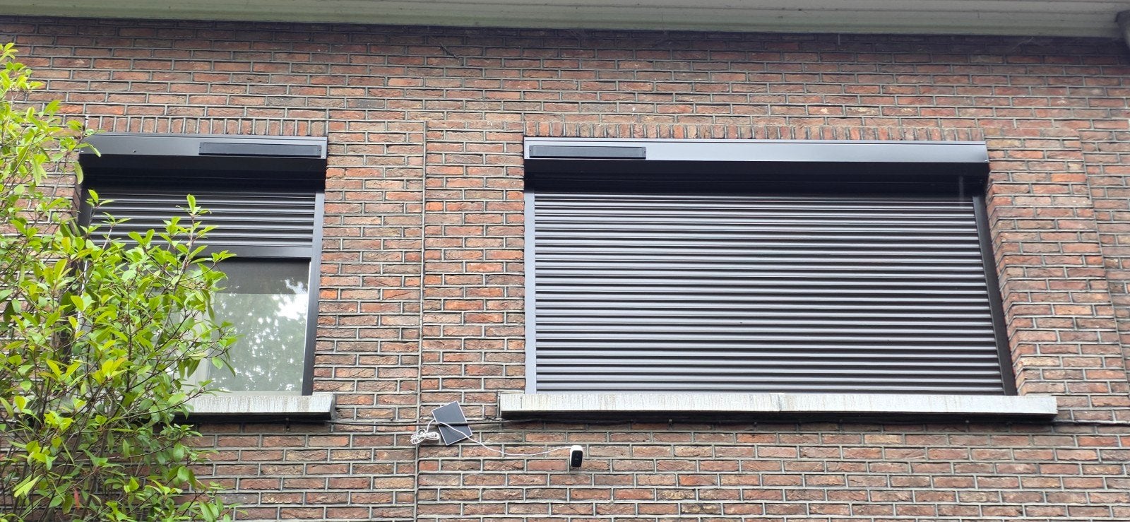 volet avant avec panneau solaire, Bricolage & Construction, Volets, Neuf, Fonctionnement électrique, Enlèvement, 100 à 150 cm