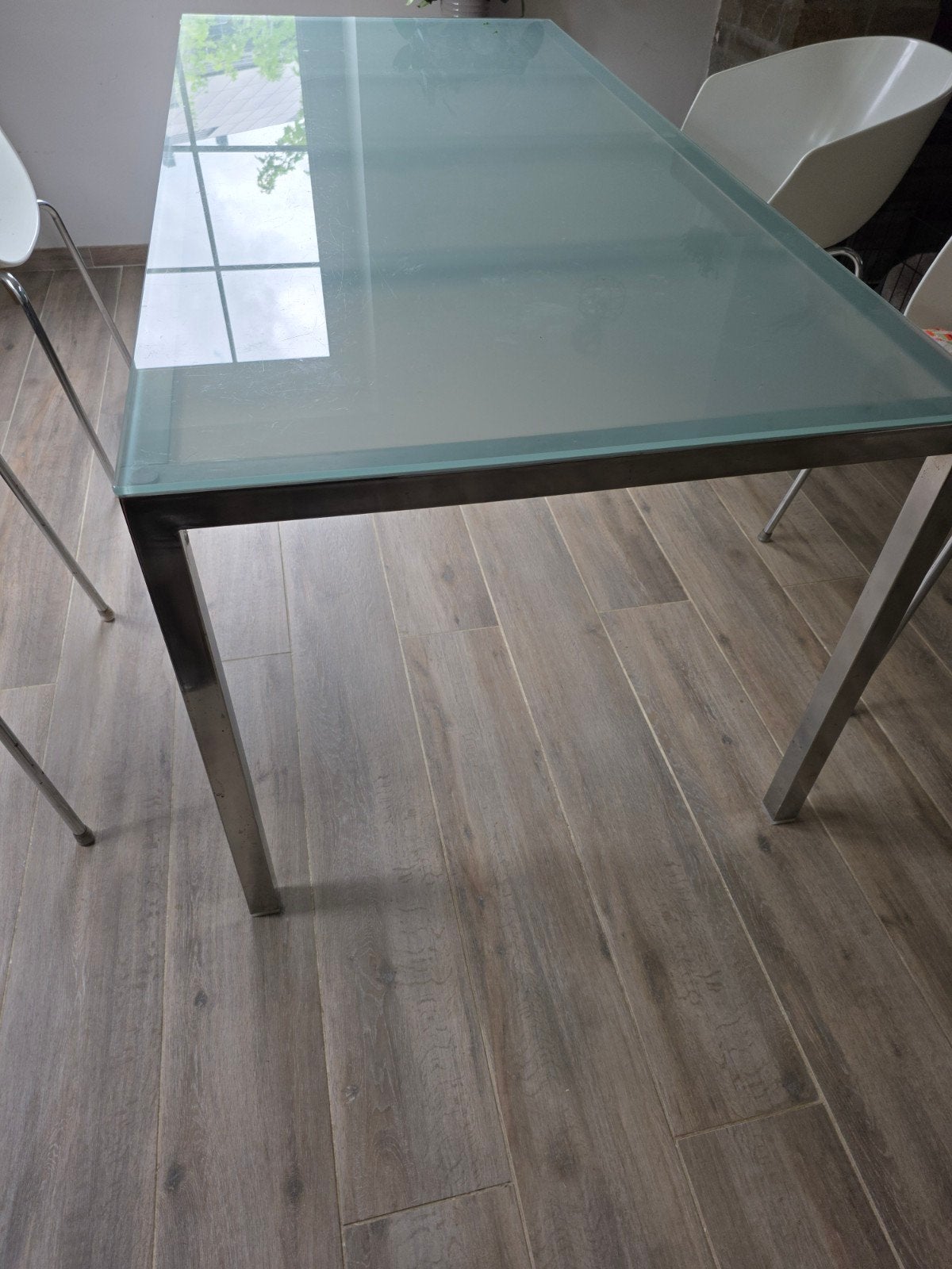 Table surface verre et pieds acier, Antiek en Kunst, Antiek | Meubels | Tafels, Ophalen