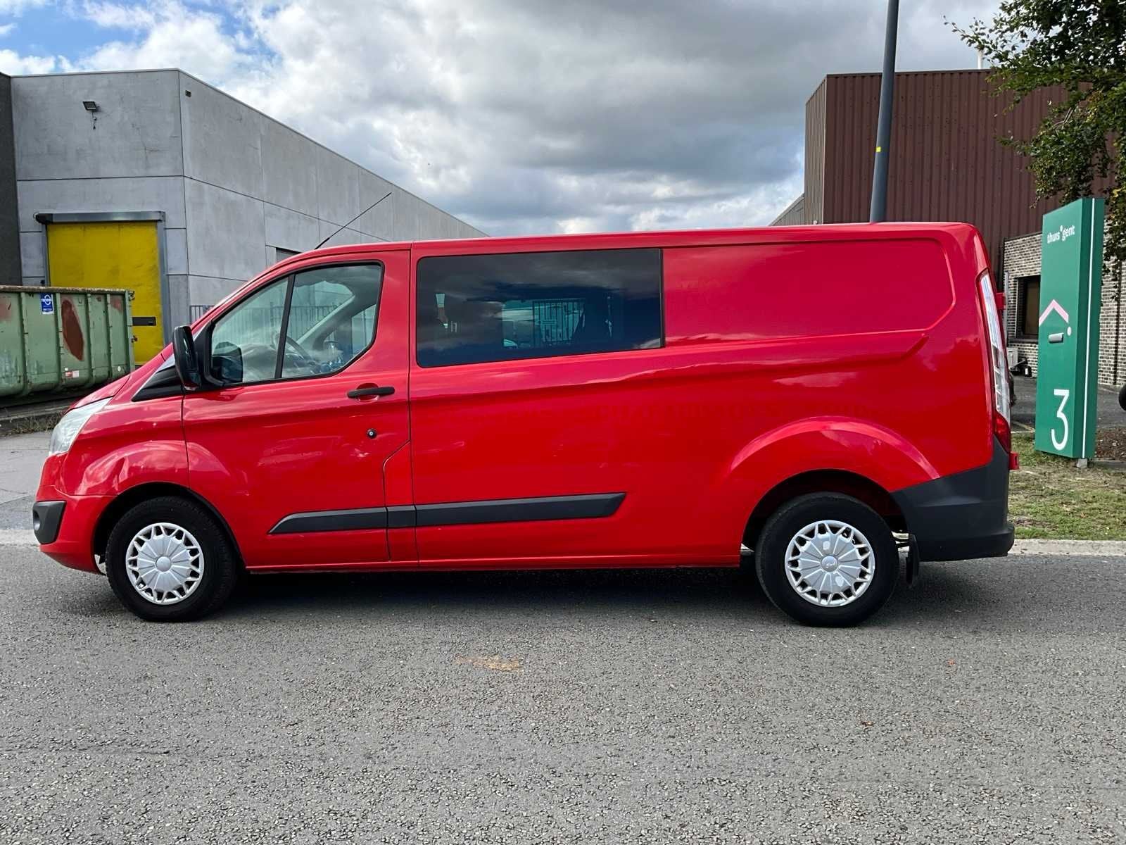 Ford Transit personnalisé - 6 places - Véhicule commercial, Achat, Entreprise, Diesel, Ford