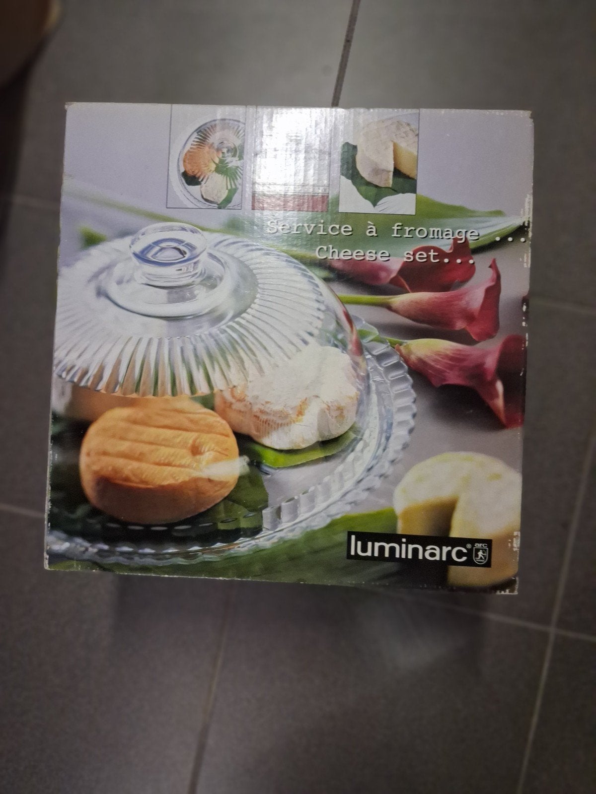 cloche à gâteaux, Enlèvement