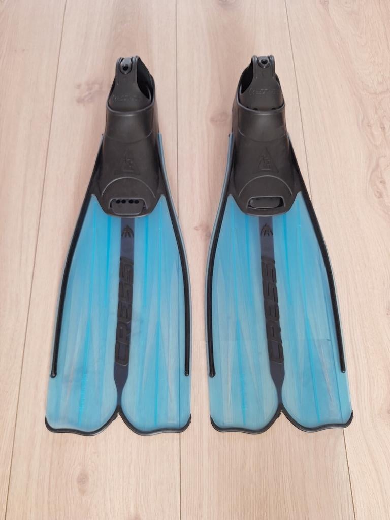 Palmes "cressi" taille 37-38, Ophalen