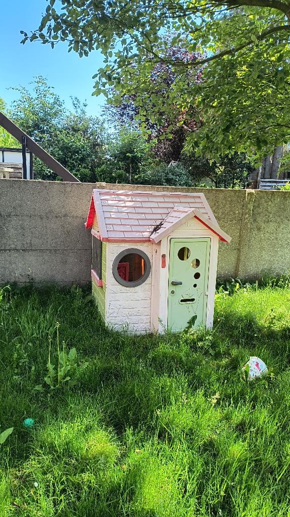 Smoby speelhuisje + glijbaan, Kinderen en Baby's, Ophalen, Gebruikt