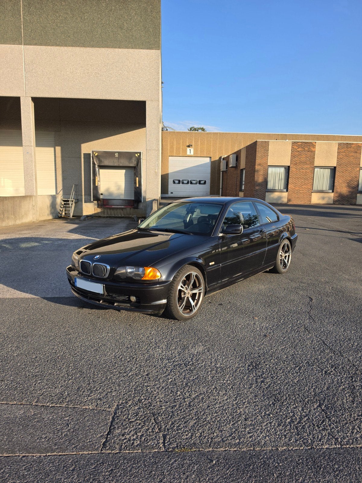 Bmw e46 Coupé 318ci M43B19 Handbak, Auto's, BMW, Achterwielaandrijving, 4 cilinders, Zwart, Leder