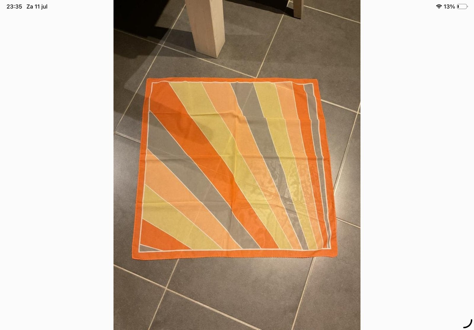 Leuk sjaaltje 80x80, Kleding | Dames, Mutsen, Sjaals en Handschoenen, Ophalen of Verzenden, Zo goed als nieuw, Sjaal