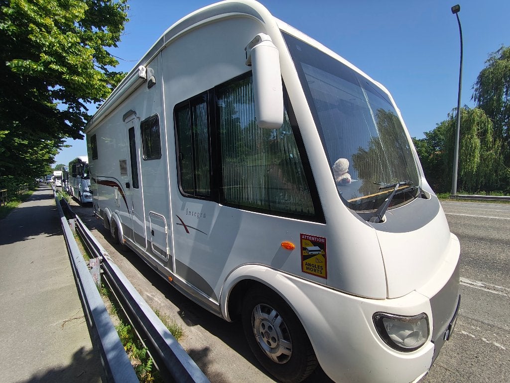 EURAMOBIL INTEGRA 850B QB3, Caravanes & Camping, Camping-cars, Particulier, jusqu'à 3, Intégral, Eura Mobil, Fiat, 8 à 9 mètres