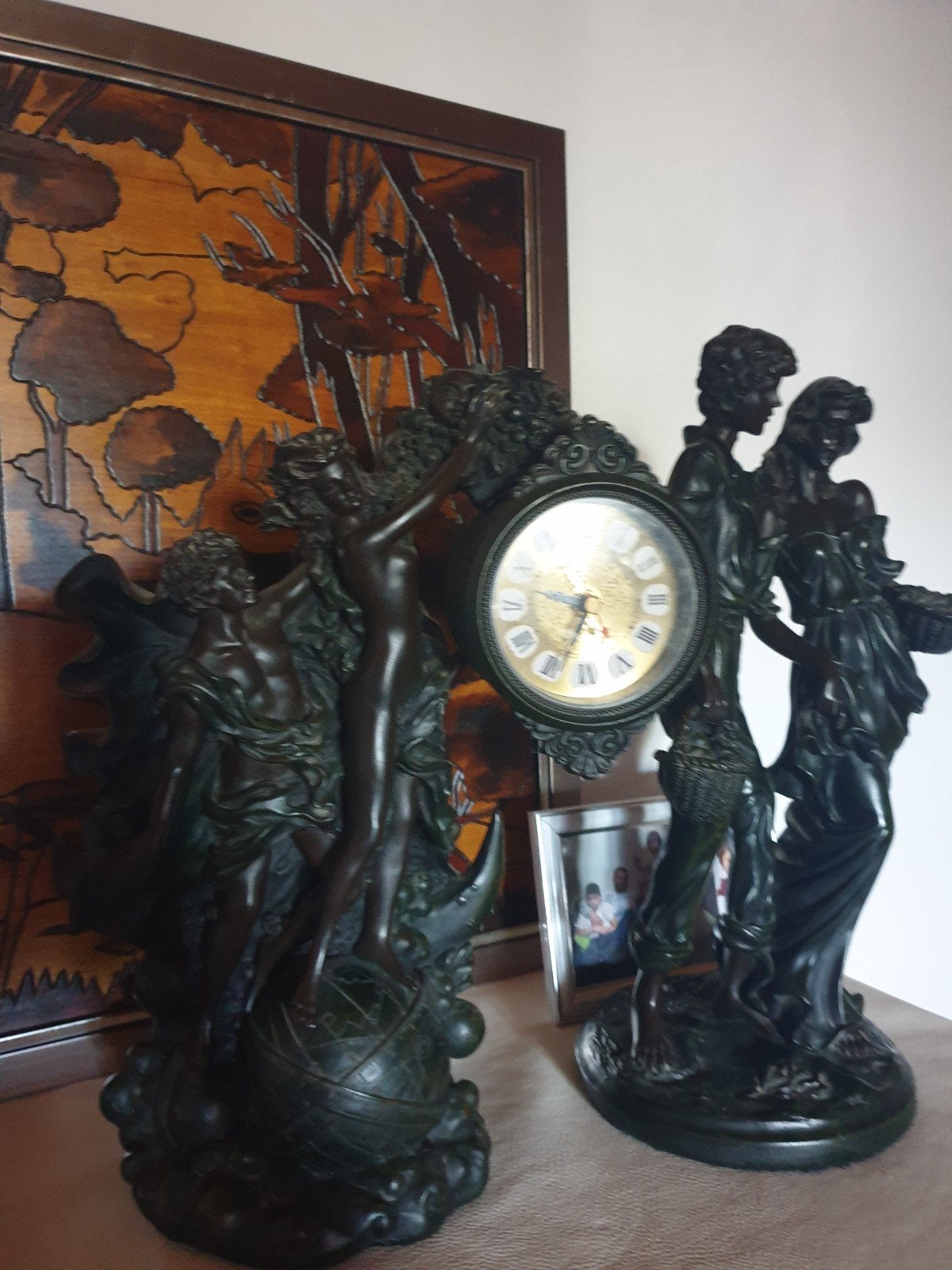 sculpture en bois antique., Antiquités & Art, Antiquités | Horloges, Enlèvement ou Envoi