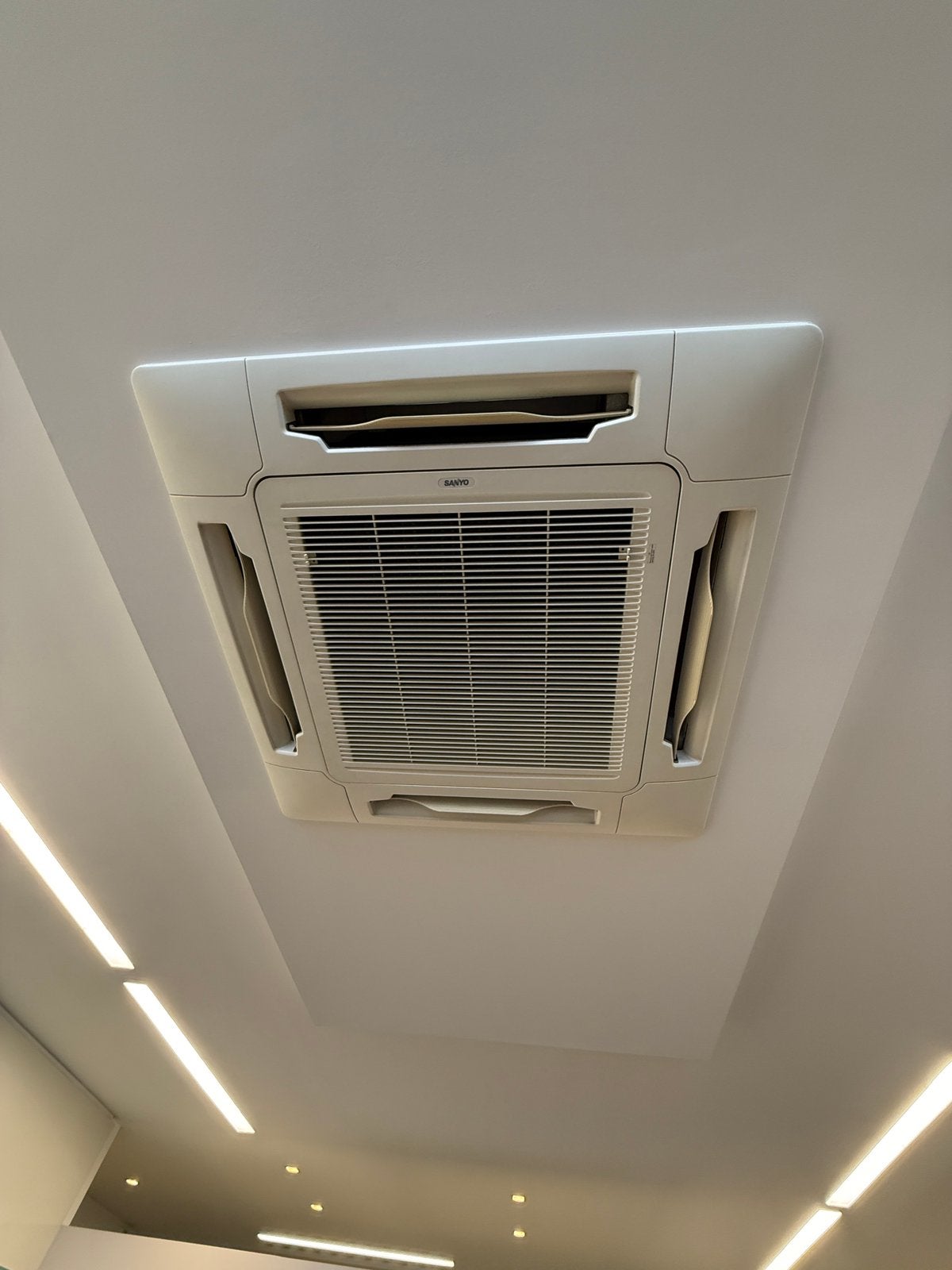 Airco warm - koud. BIEDEN !!!!, Elektronische apparatuur, Airco's, Ophalen, Gebruikt