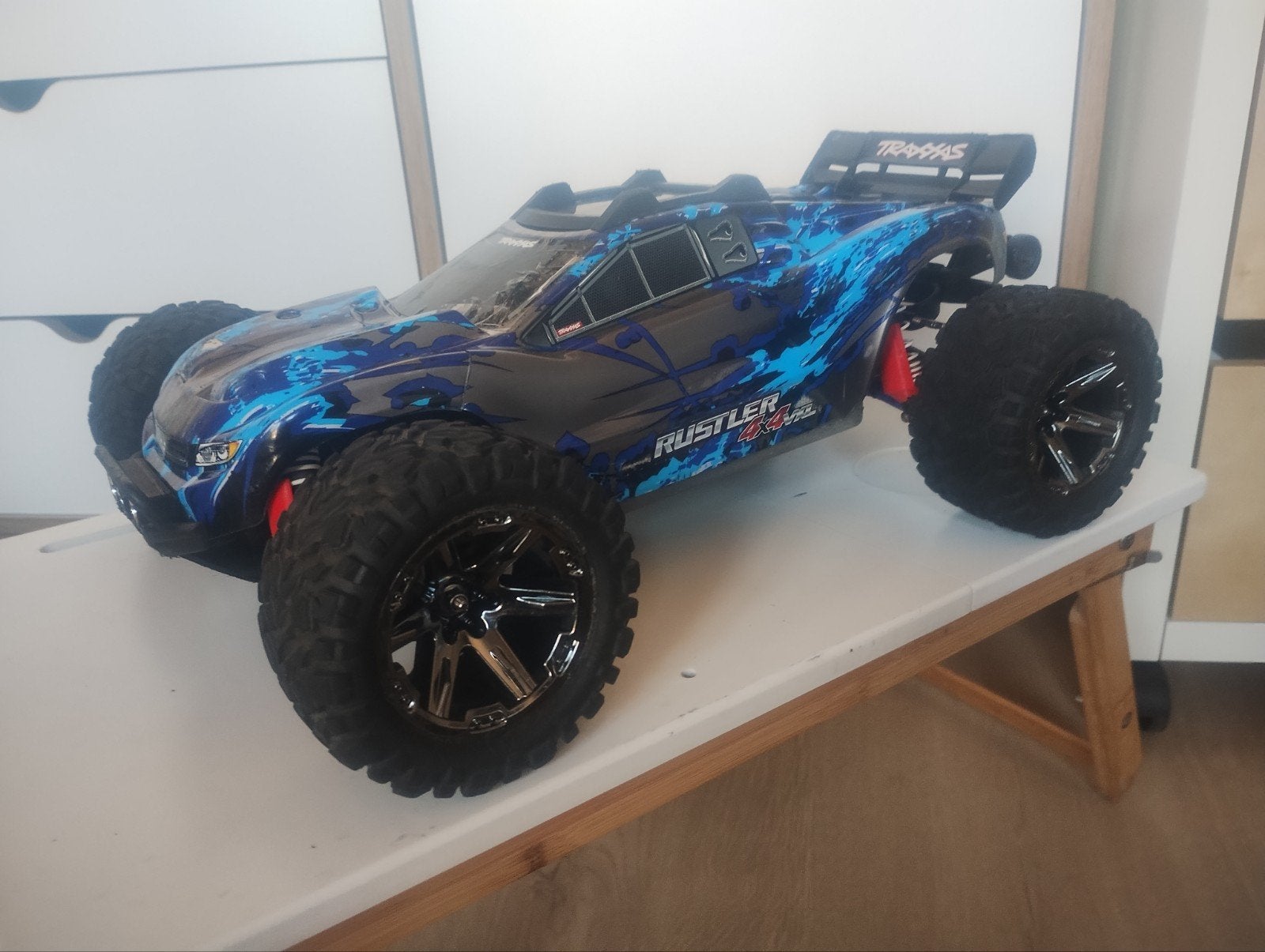 Geüpgrade Traxxax Rustler 4x4 VXL, Elektro, Gebruikt, Auto offroad, Ophalen of Verzenden