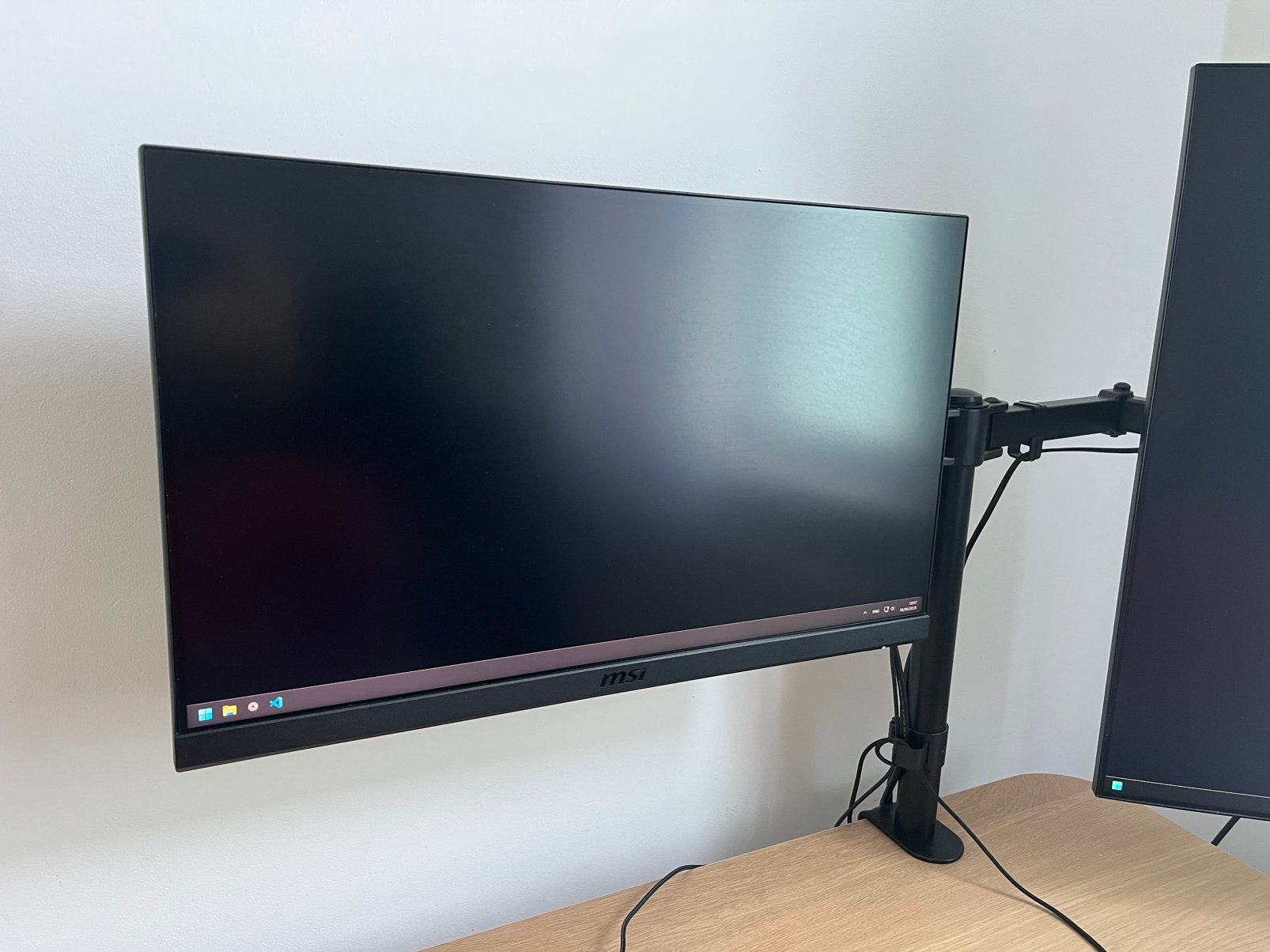 Monitors, Computers en Software, Monitoren, In hoogte verstelbaar, VA, Full HD, Zo goed als nieuw