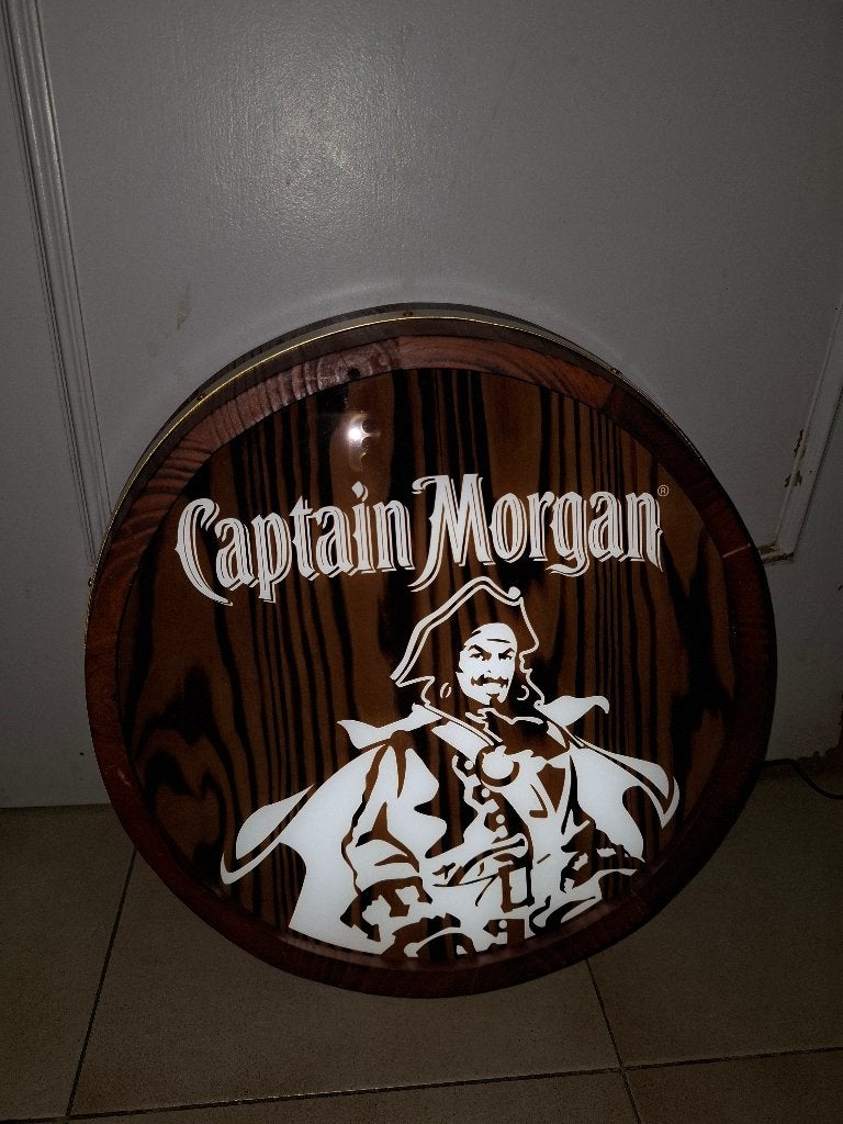 Authentieke lichtreclame Captain Morgan rum, Ophalen of Verzenden, Nieuw, Lichtbak of (neon) lamp